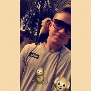 Meet your Posher, Kyle